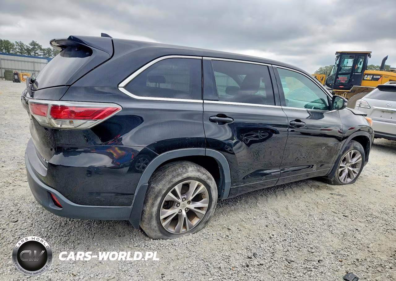 2015 Toyota Highlander Le Plus VIN:5TDBKRFH6FS214615 - 3