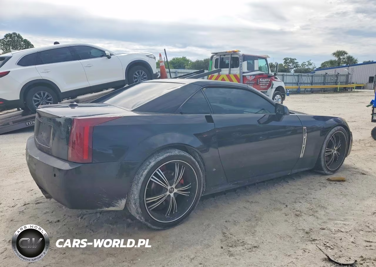 2005 Cadillac Xlr VIN:1G6YV34A655603752 - 3