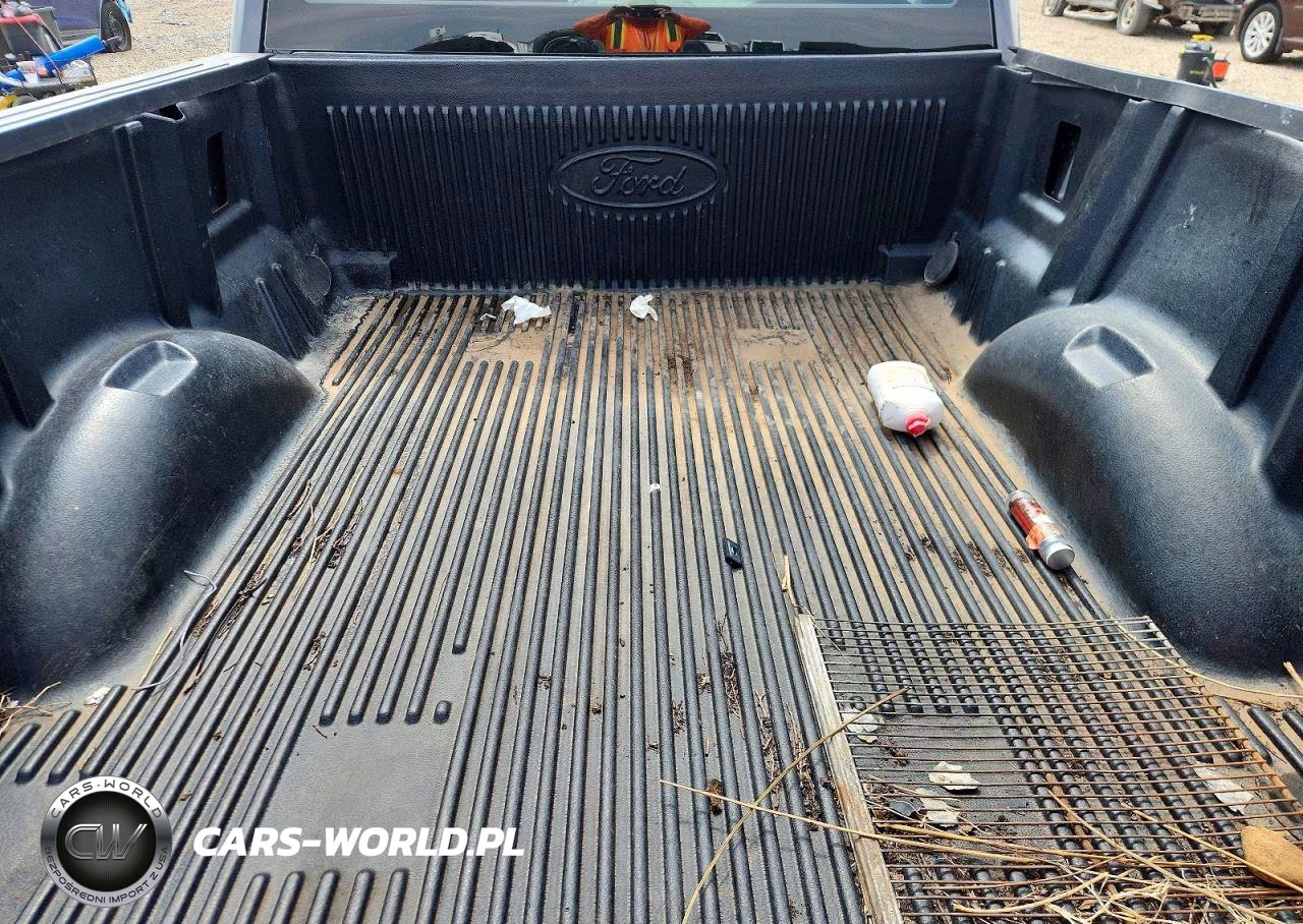 2019 Ford F150 VIN:1FTMF1CB6KKF26952 - 10