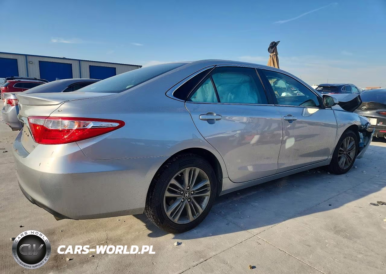 2017 Toyota Camry Se VIN:4T1BF1FK1HU661476 - 3