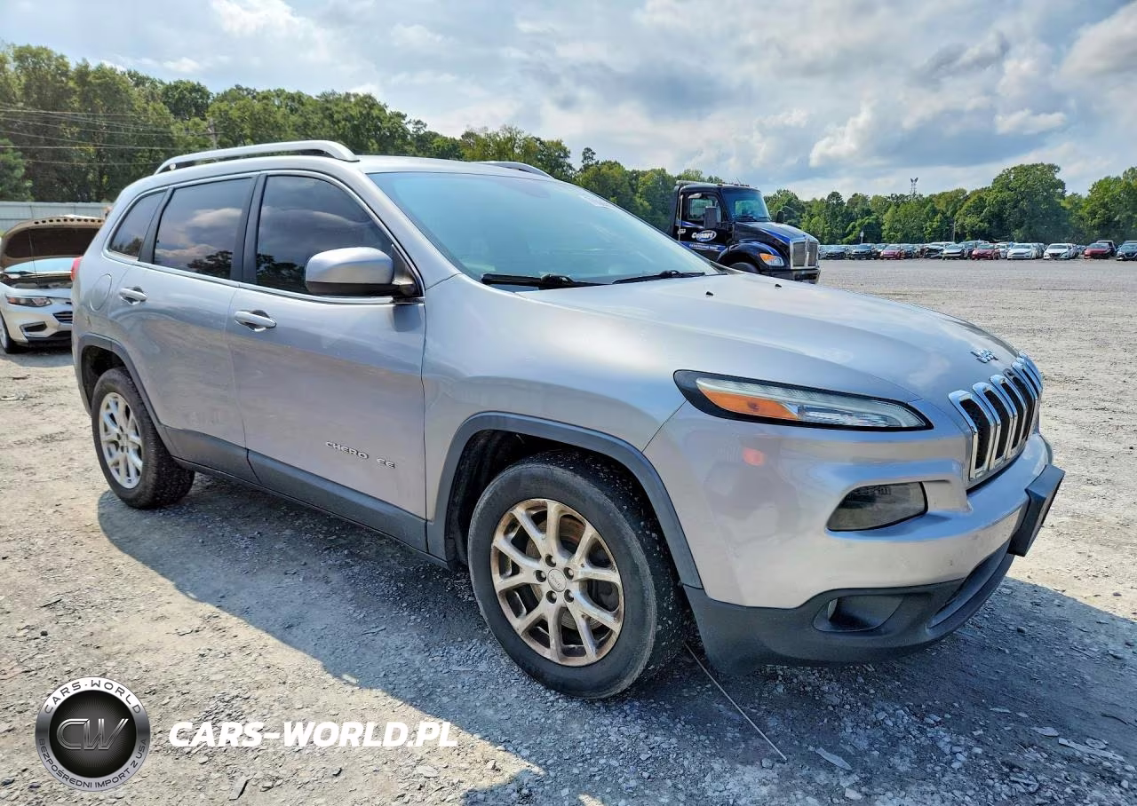 2016 Jeep Cherokee Latitude VIN:1C4PJLCB5GW136433 - 4