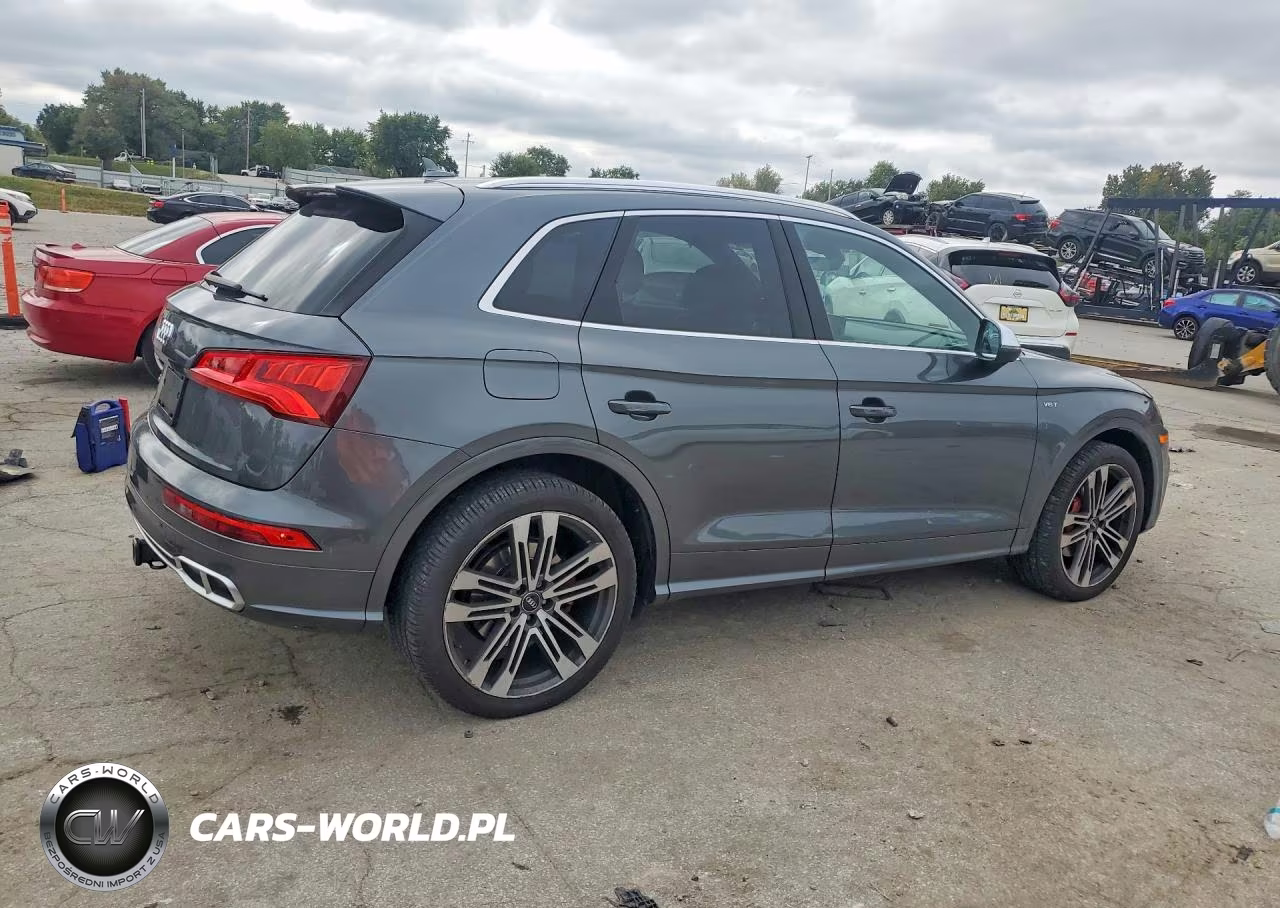 2018 Audi Sq5 Premium Plus VIN:WA1A4AFY2J2094474 - 3