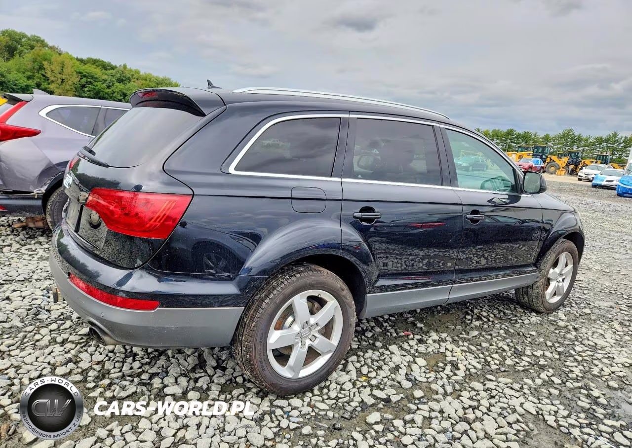 2013 Audi Q7 Premium Plus VIN:WA1LGAFE4DD011030 - 3
