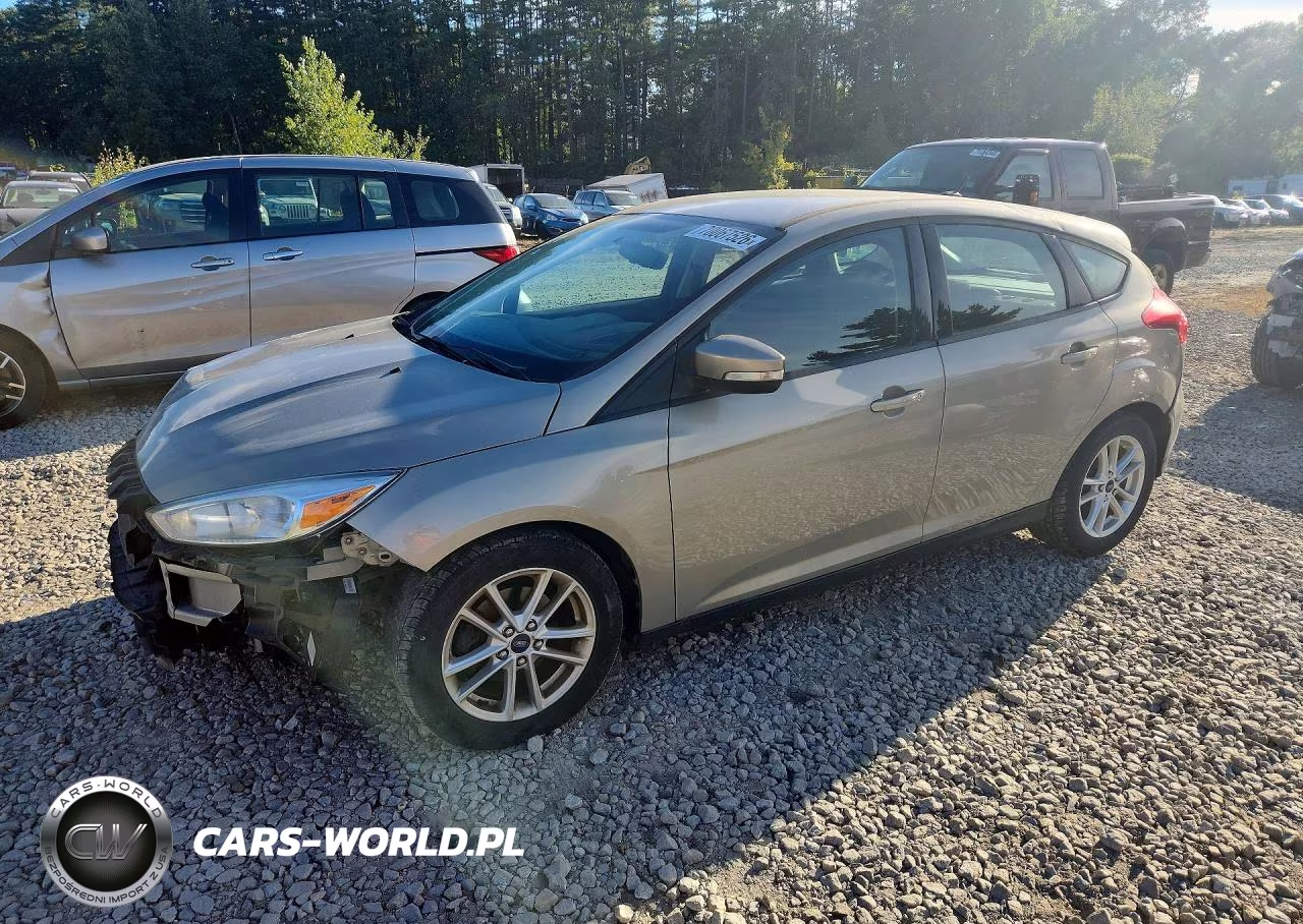 2015 Ford Focus Se VIN:1FADP3K26FL344328 - 1