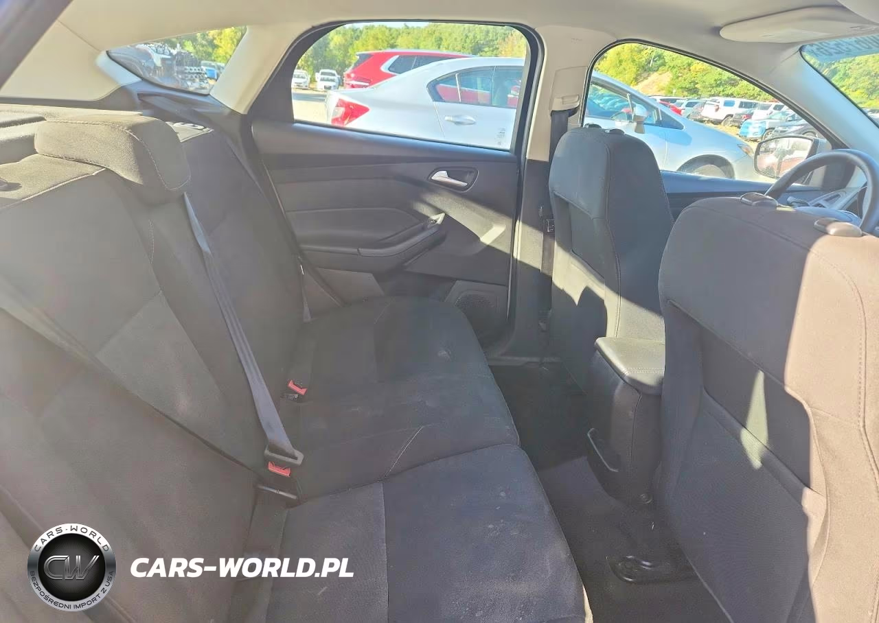 2015 Ford Focus Se VIN:1FADP3K26FL344328 - 10