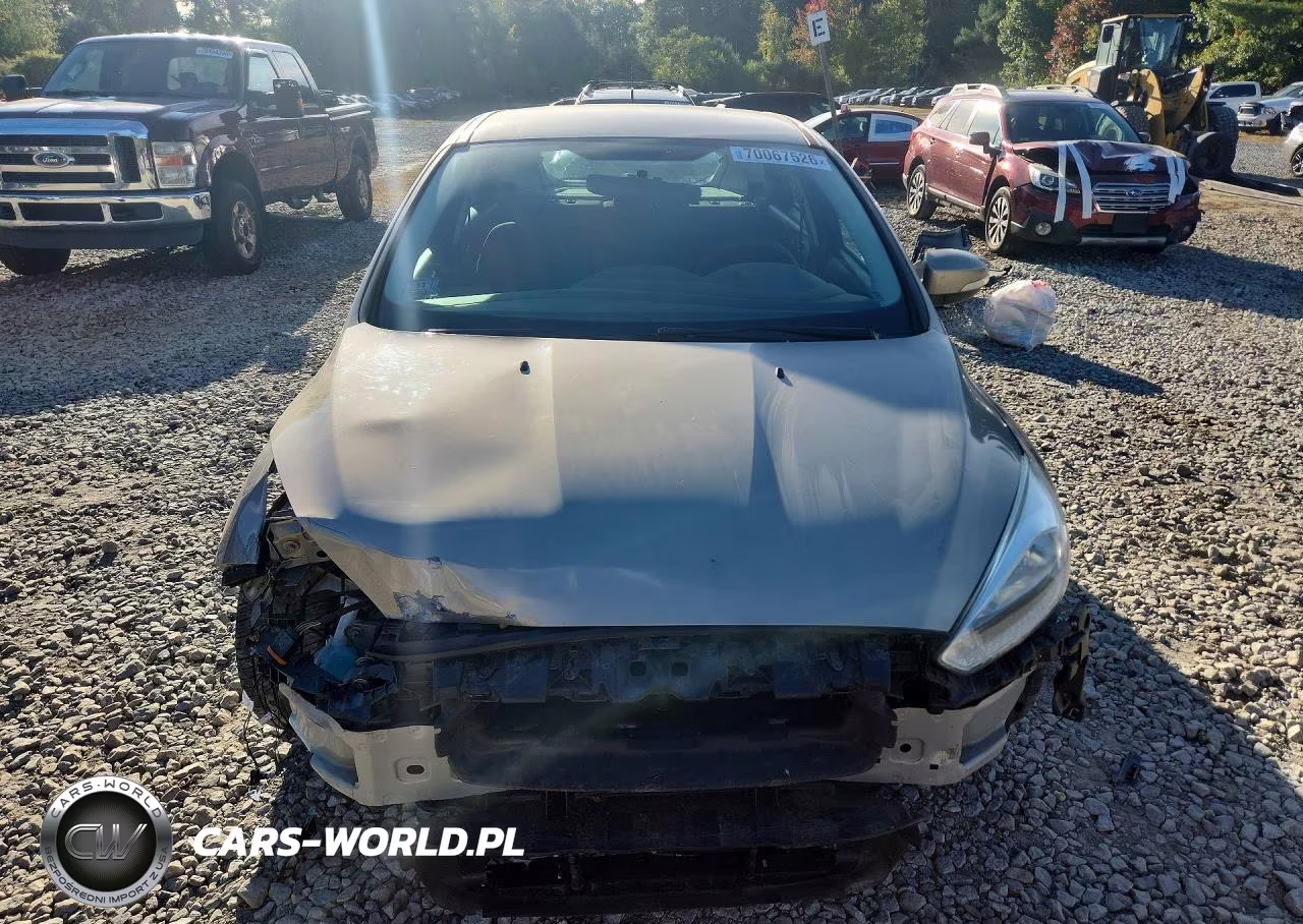 2015 Ford Focus Se VIN:1FADP3K26FL344328 - 5