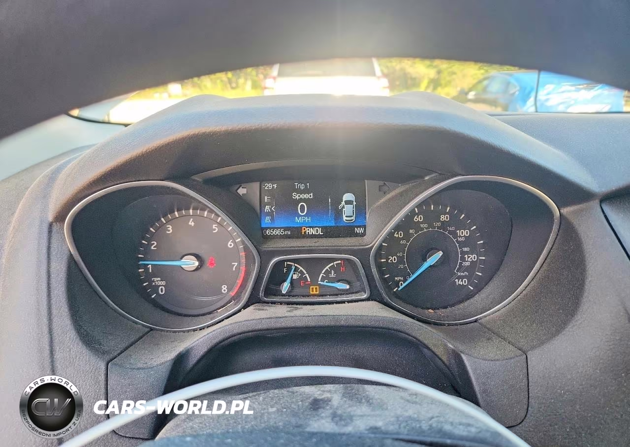 2015 Ford Focus Se VIN:1FADP3K26FL344328 - 9