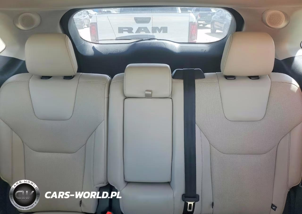2019 Ford Edge Titanium VIN:2FMPK3K93KBB48842 - 10