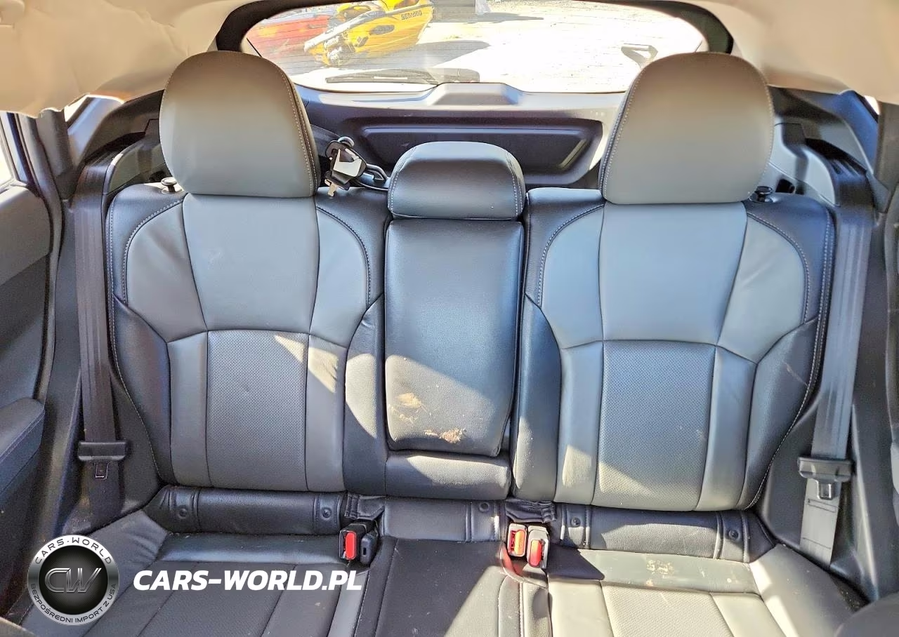 2024 Subaru Crosstrek Premium VIN:JF2GUADC0RH221420 - 10