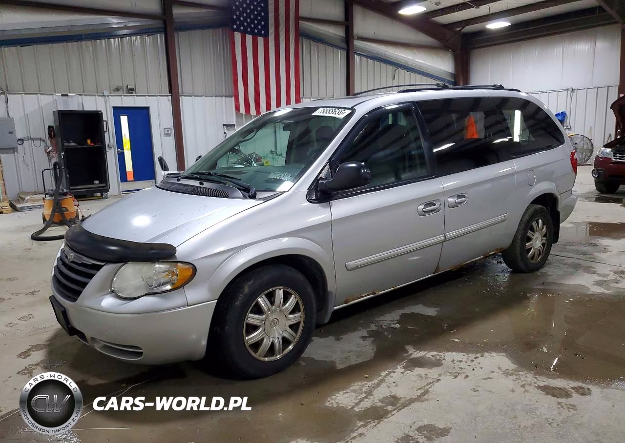 2006 Chrysler Town & Country Touring