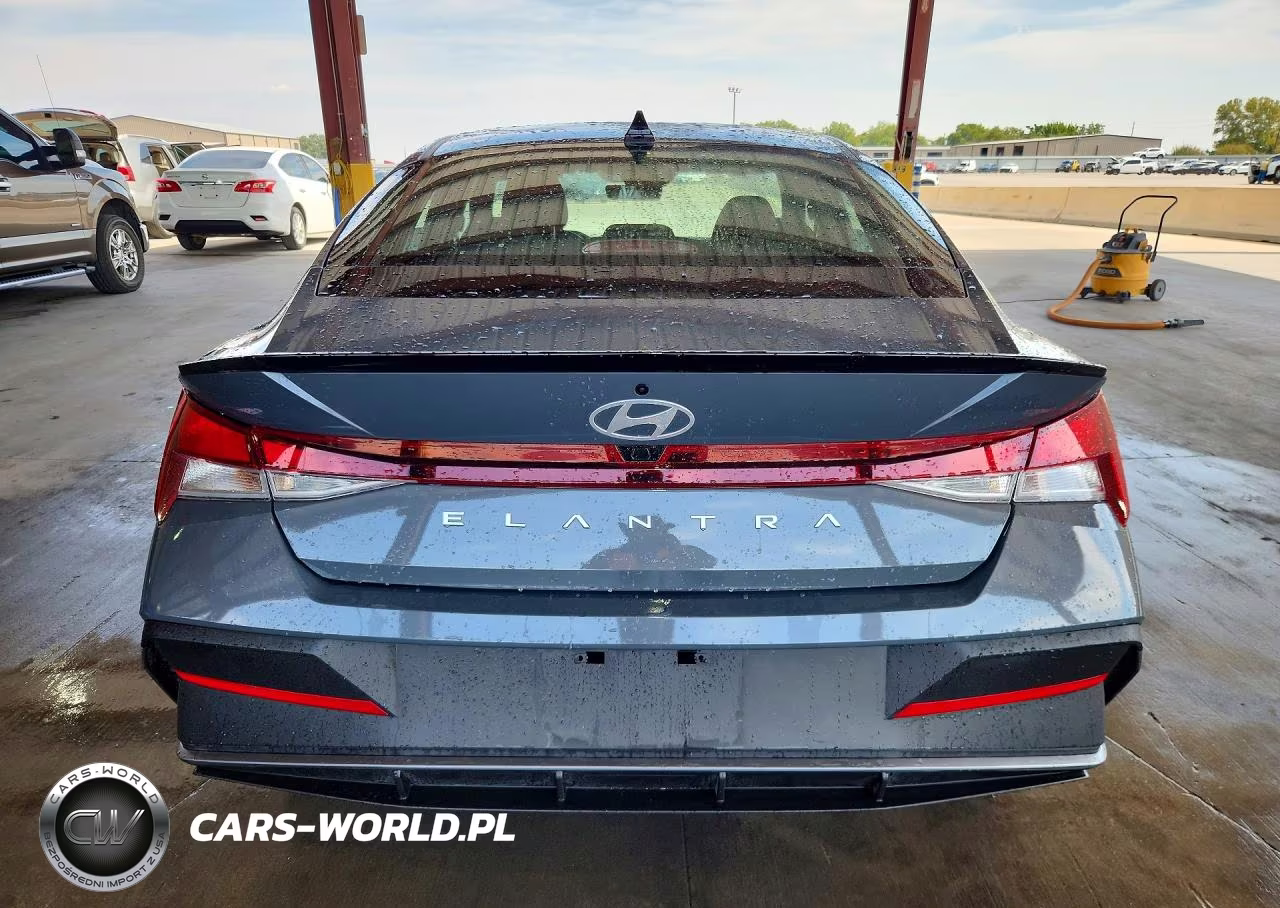 2026 Hyundai Elantra Sel Sport VIN:KMHLM4DG5TU218041 - 6