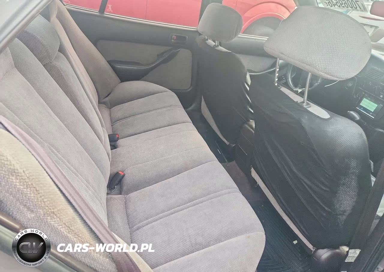 1996 Toyota Camry Le VIN:4T1BG12K3TU813060 - 10