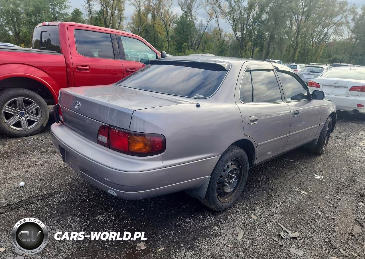 1996 Toyota Camry Le VIN:4T1BG12K3TU813060 - 3