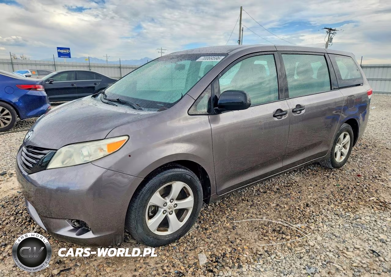 2011 Toyota Sienna Base 7-Passenger