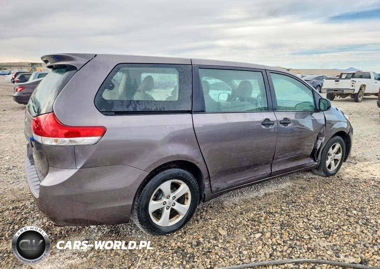 2011 Toyota Sienna Base 7-Passenger VIN:5TDZK3DC8BS149649 - 3