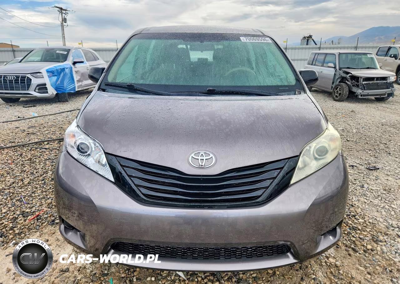2011 Toyota Sienna Base 7-Passenger VIN:5TDZK3DC8BS149649 - 5