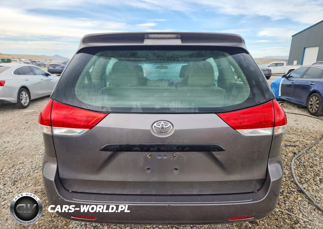 2011 Toyota Sienna Base 7-Passenger VIN:5TDZK3DC8BS149649 - 6
