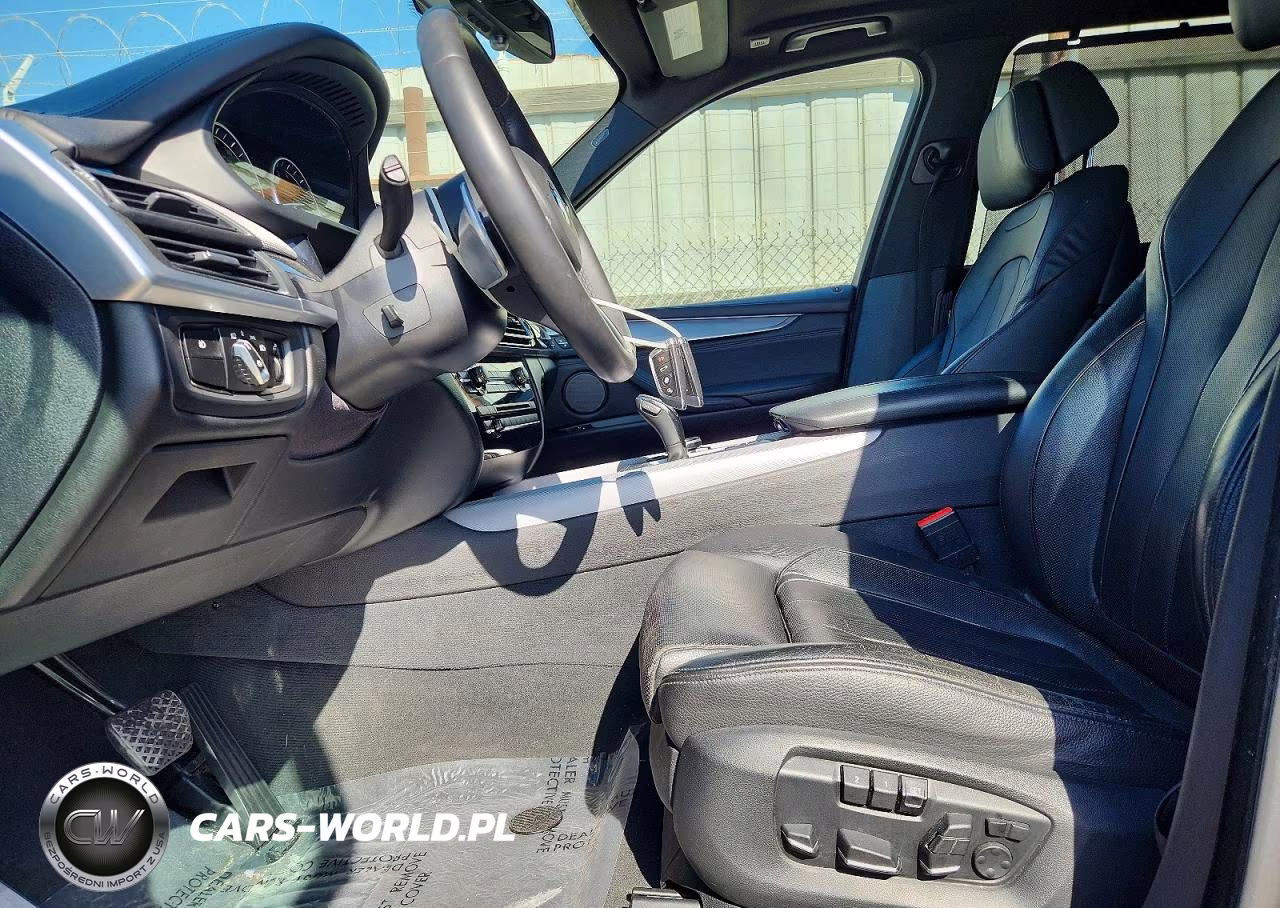 2016 BMW X5 xDrive50I VIN:5UXKR6C58G0J82404 - 7