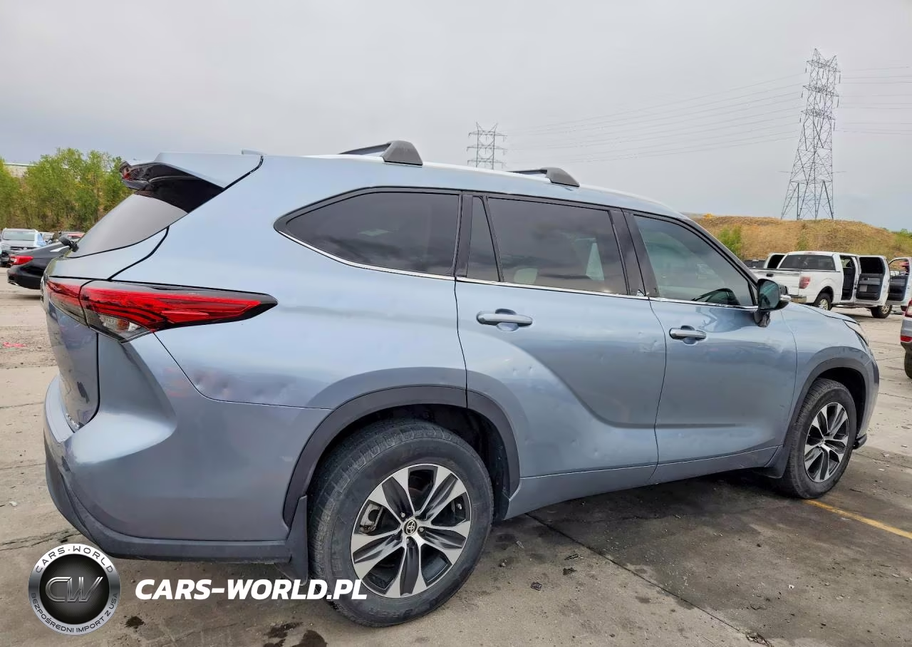 2020 Toyota Highlander Xle VIN:5TDHZRBHXLS047392 - 3