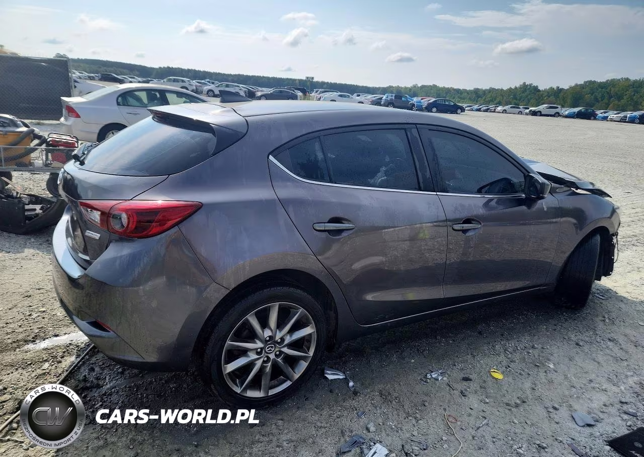 2018 Mazda 3 Grand Touring VIN:3MZBN1M39JM209561 - 3