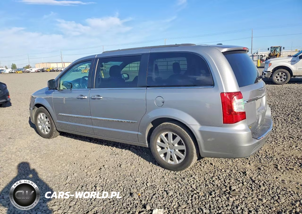 2015 Chrysler Town & Country Touring VIN:2C4RC1BG3FR696026 - 2