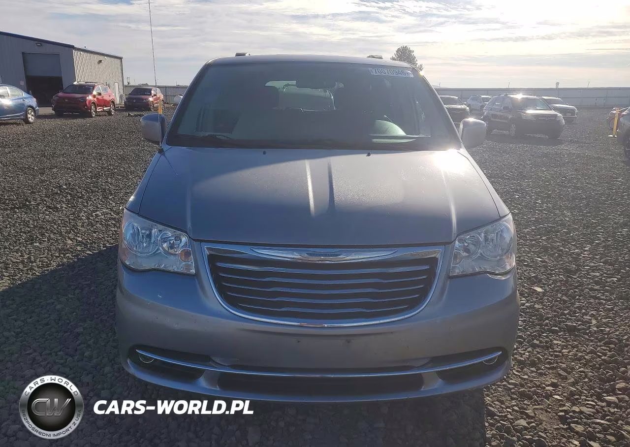2015 Chrysler Town & Country Touring VIN:2C4RC1BG3FR696026 - 5