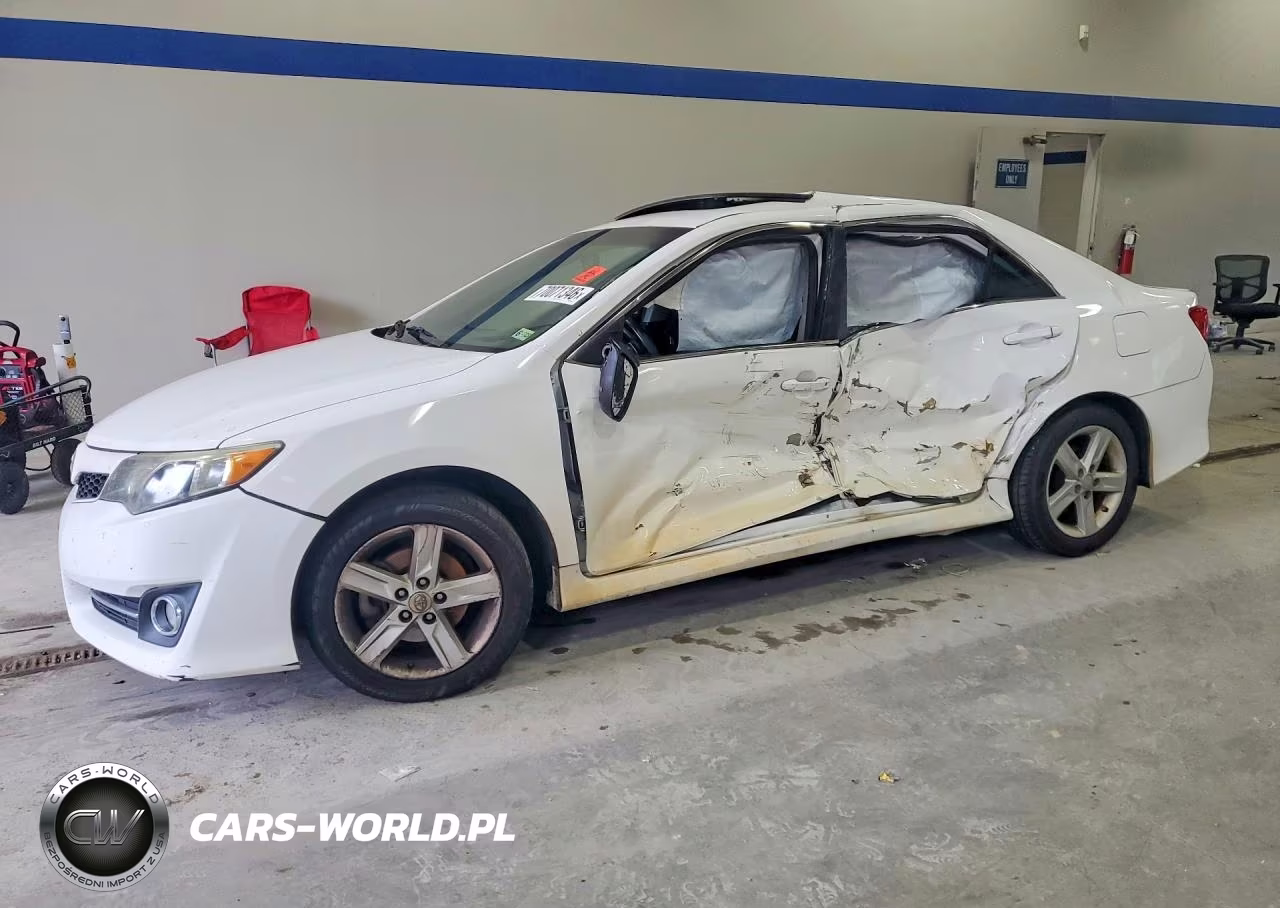 2014 Toyota Camry Se – zdjęcie 1 z 12
