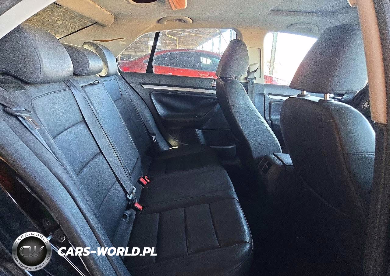 2010 Volkswagen Jetta Se VIN:3VWRX7AJ2AM134894 - 10