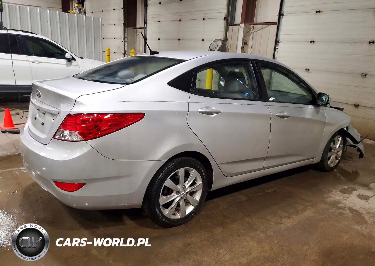 2013 Hyundai Accent Gls VIN:KMHCU4AE4DU321472 - 3