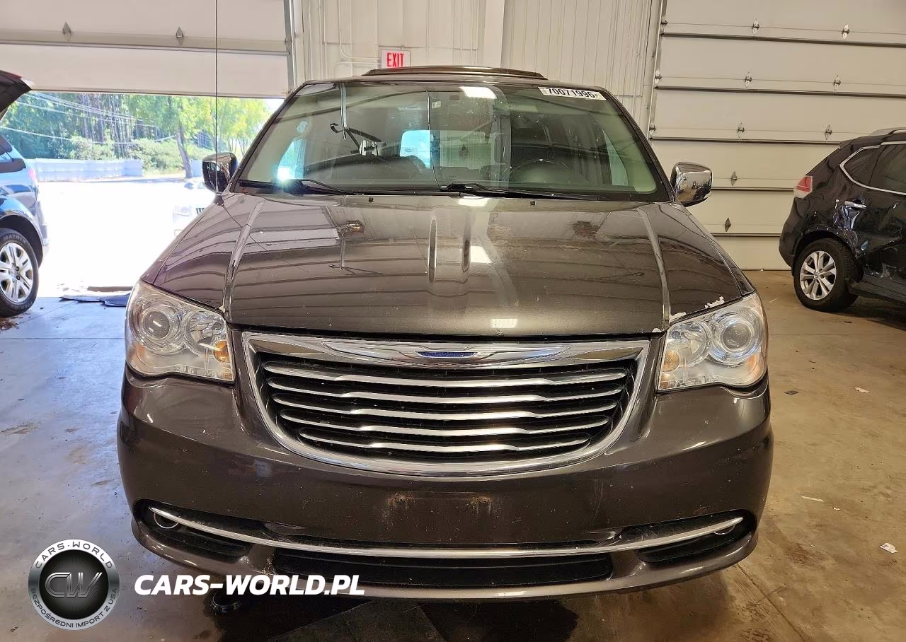2016 Chrysler Town & Country Limited Platinum VIN:2C4RC1GG8GR174700 - 5