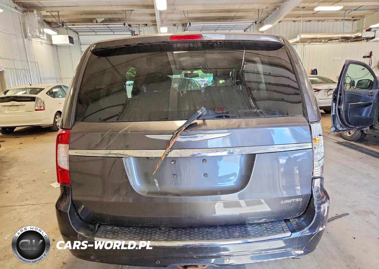 2016 Chrysler Town & Country Limited Platinum VIN:2C4RC1GG8GR174700 - 6