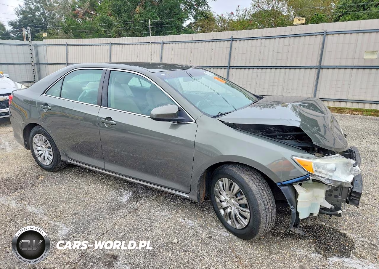 2014 Toyota Camry Le VIN:4T1BF1FK3EU734049 - 4