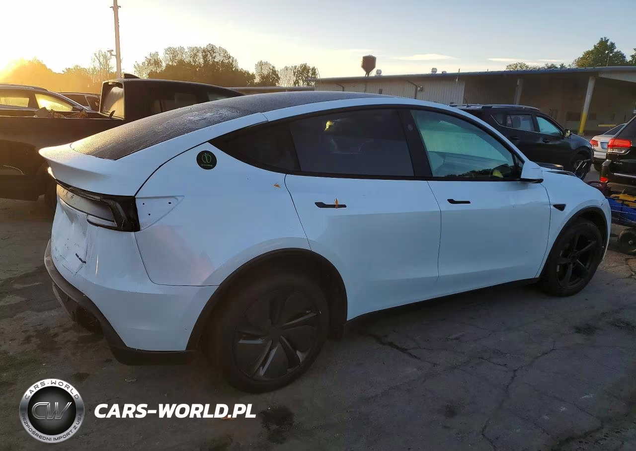 2026 Tesla Model Y VIN:7SAYGDEE5TA731667 - 3