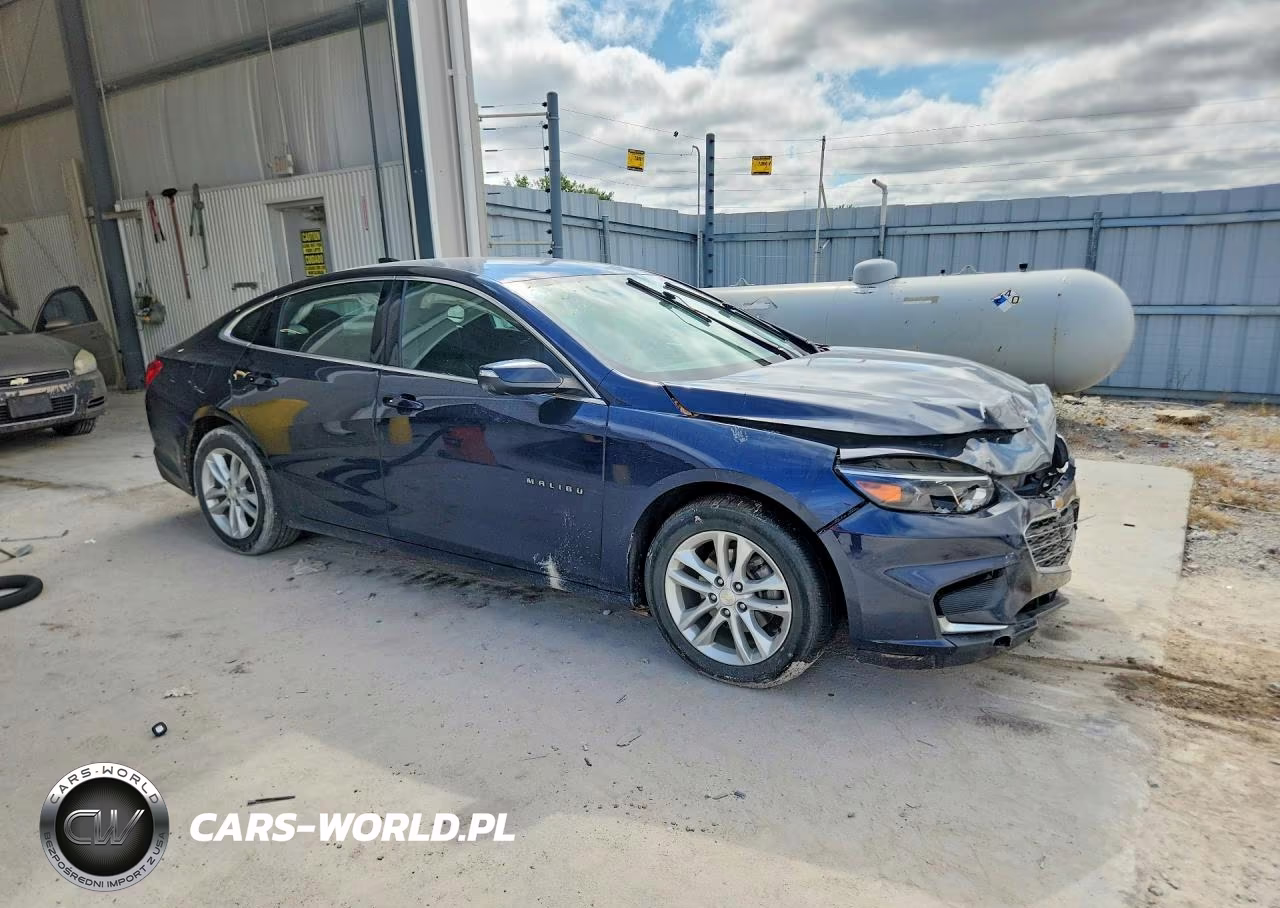 2017 Chevrolet Malibu Lt VIN:1G1ZE5ST3HF137870 - 4