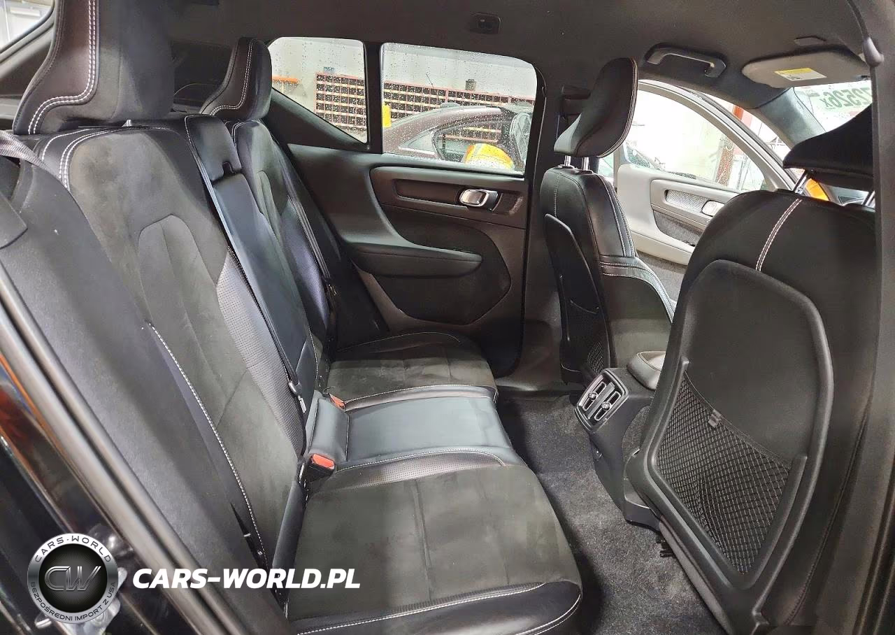 2019 Volvo Xc40 T5 Momentum VIN:YV4162XZ0K2005741 - 10
