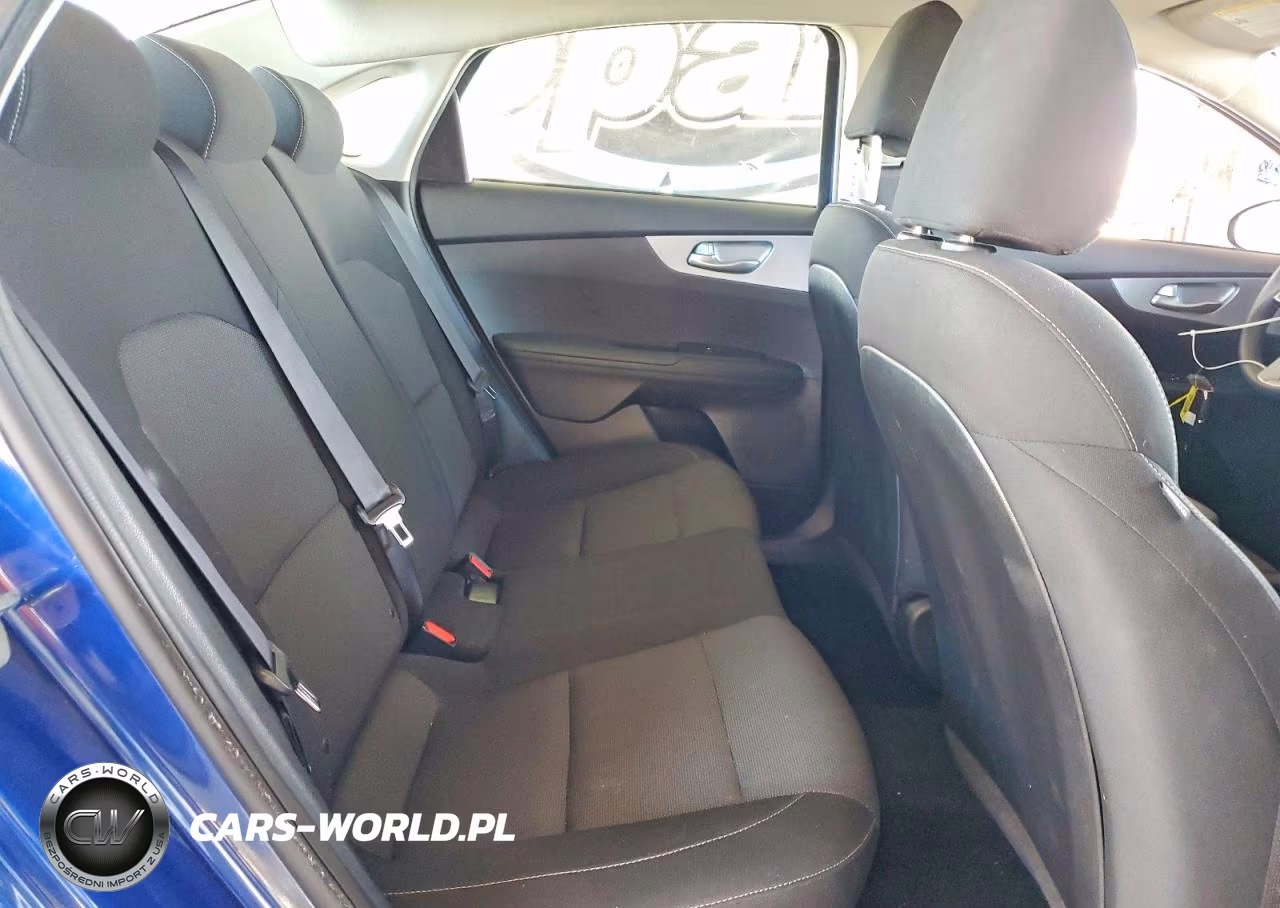 2023 Kia Forte Lxs VIN:3KPF24AD8PE565515 - 10