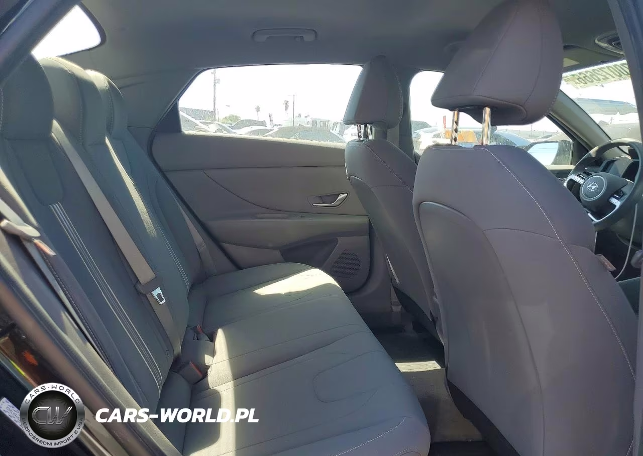 2022 Hyundai Elantra Sel VIN:KMHLM4AG5NU286945 - 10