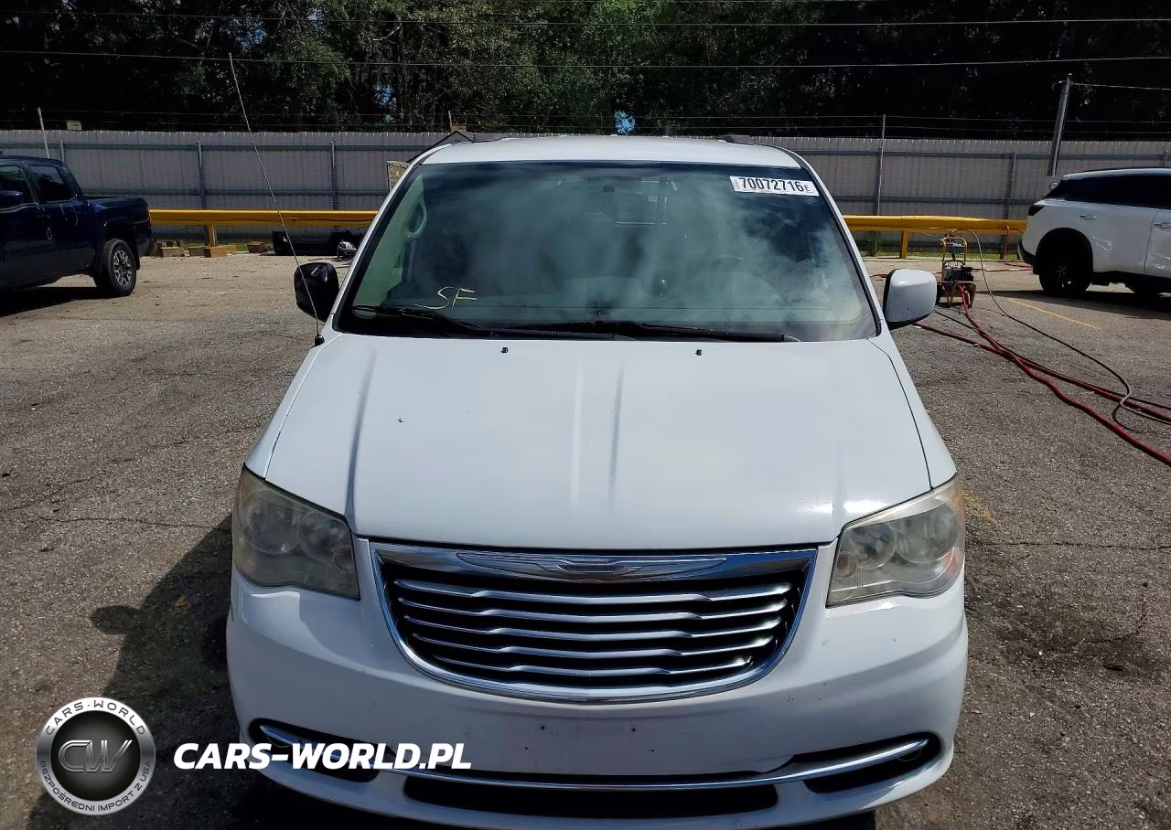 2014 Chrysler Town & Country Touring VIN:2C4RC1BG2ER434044 - 5