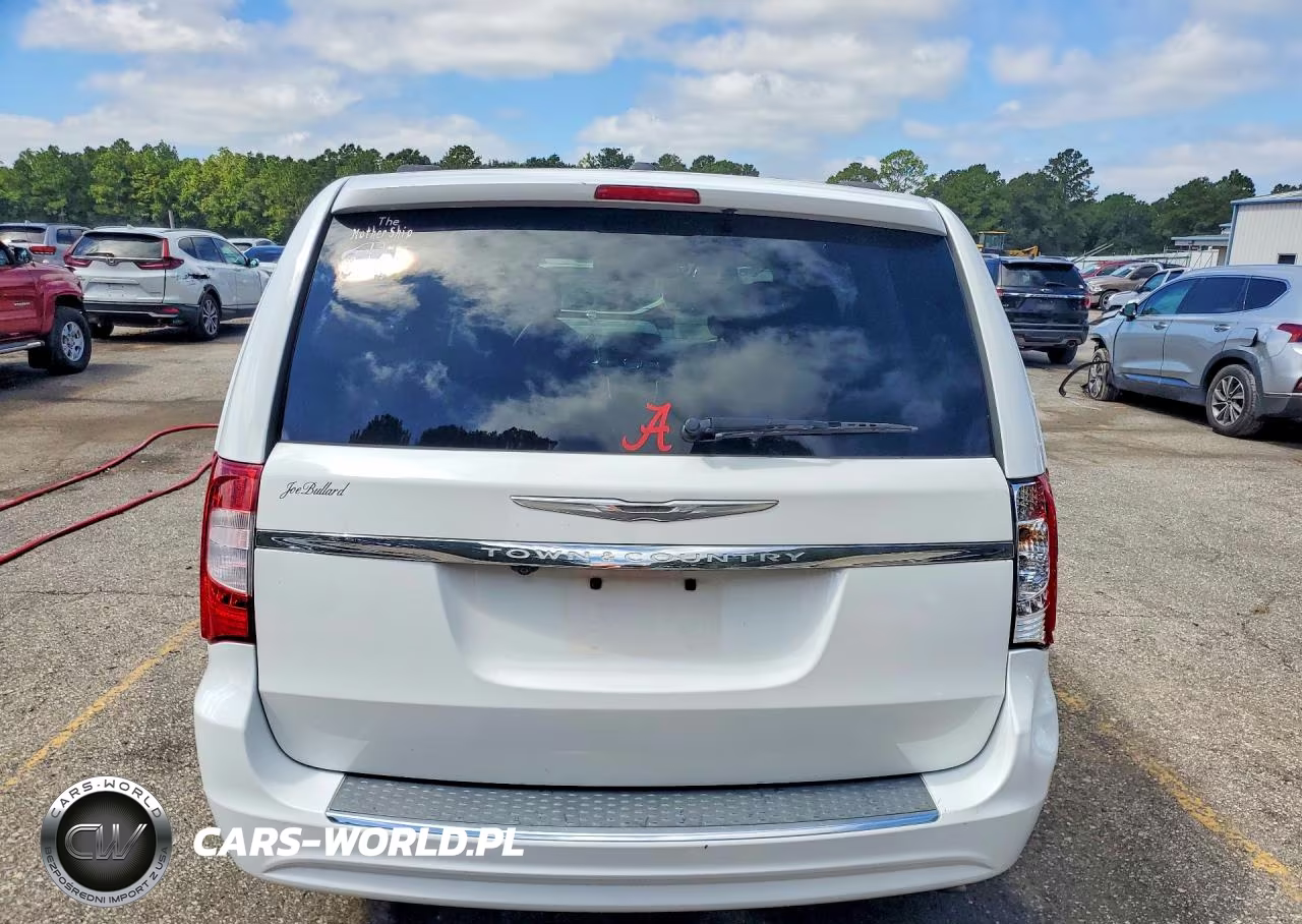 2014 Chrysler Town & Country Touring VIN:2C4RC1BG2ER434044 - 6