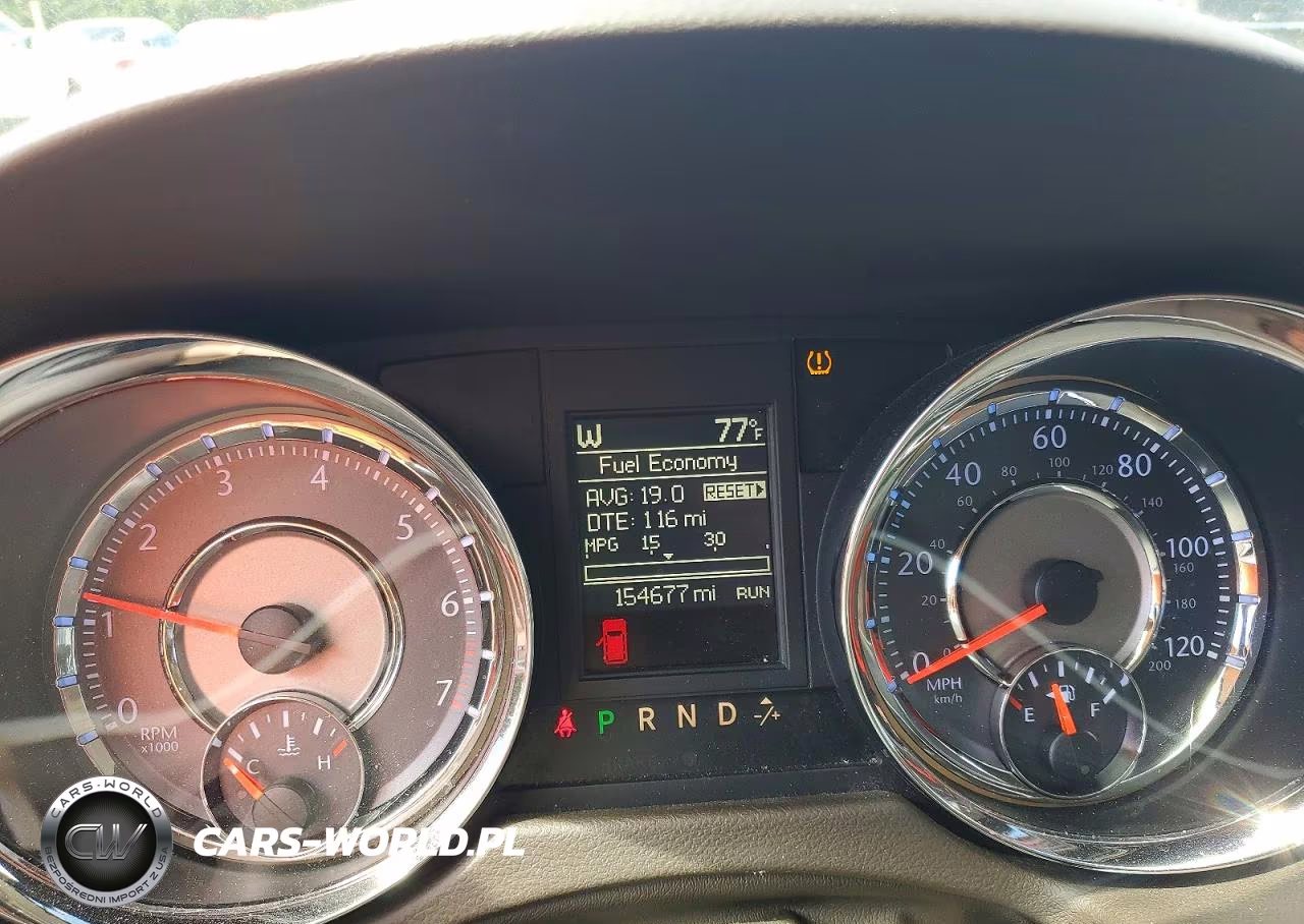2014 Chrysler Town & Country Touring VIN:2C4RC1BG2ER434044 - 9