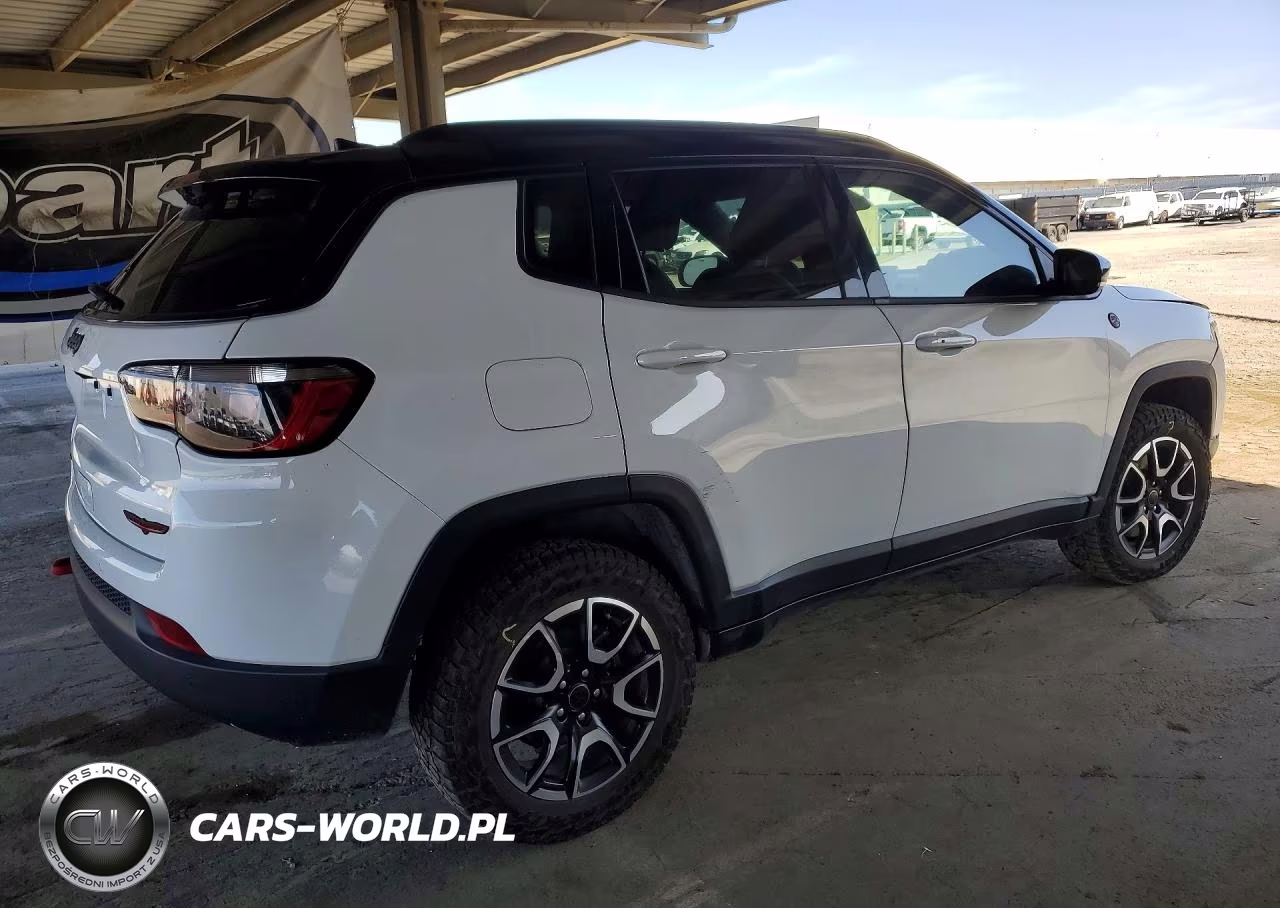 2025 Jeep Compass Trailhawk VIN:3C4NJDDN6ST565794 - 3