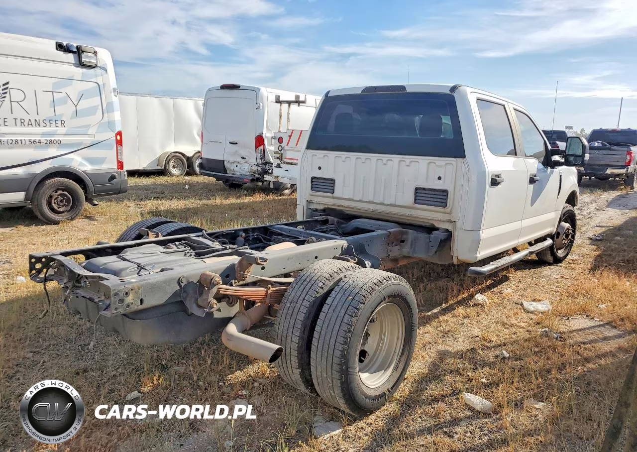 2017 Ford F350 Super Duty VIN:1FD8W3G69HEC80864 - 3