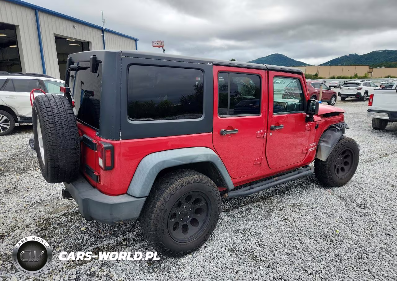 2012 Jeep Wrangler Unlimited Sport VIN:1C4BJWDG9CL243065 - 3