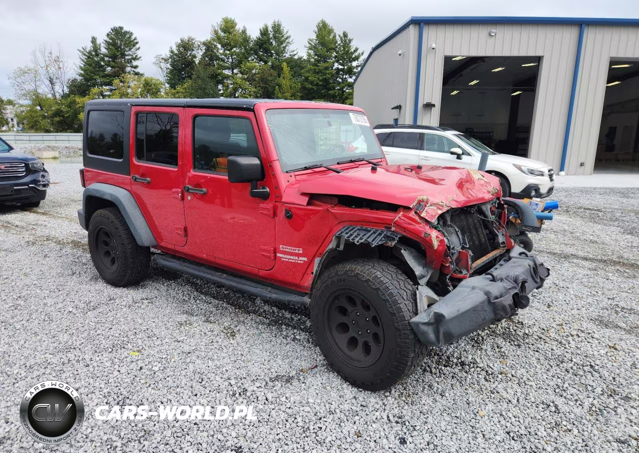2012 Jeep Wrangler Unlimited Sport VIN:1C4BJWDG9CL243065 - 4