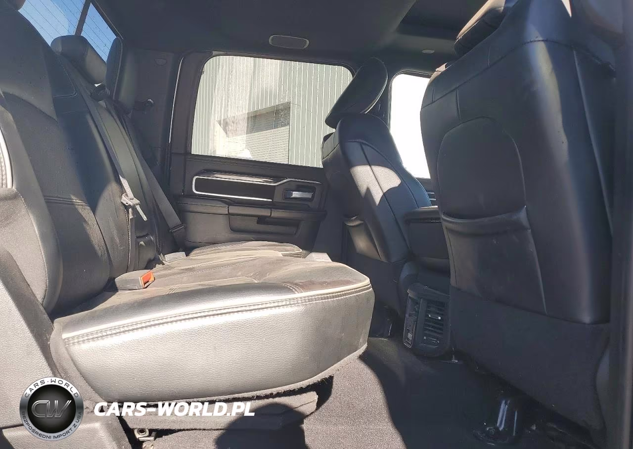 2021 Ram 2500 Laramie VIN:3C6UR5FL2MG610271 - 10