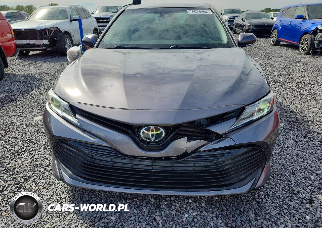 2018 Toyota Camry Le VIN:4T1B11HK1JU632562 - 5