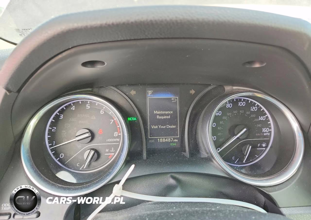 2018 Toyota Camry Le VIN:4T1B11HK1JU632562 - 9