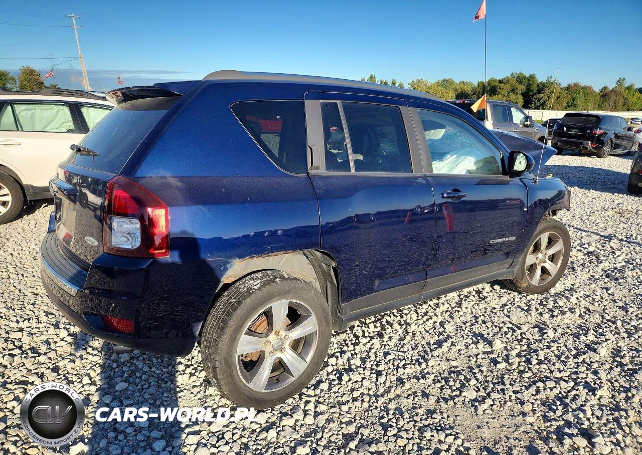 2017 Jeep Compass Latitude VIN:1C4NJCEA0HD102215 - 3
