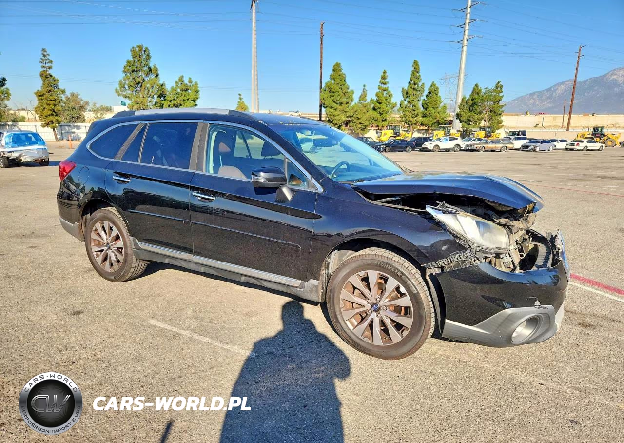 2017 Subaru Outback Touring VIN:4S4BSATC8H3353445 - 4