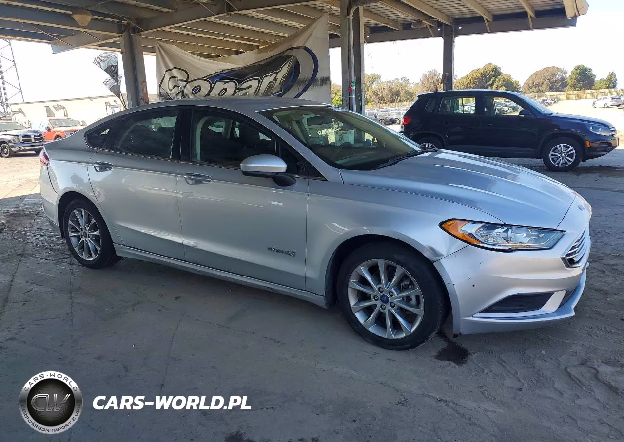 2017 Ford Fusion Se Hybrid VIN:3FA6P0LU4HR374794 - 4